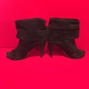 Vince camuto open to booties